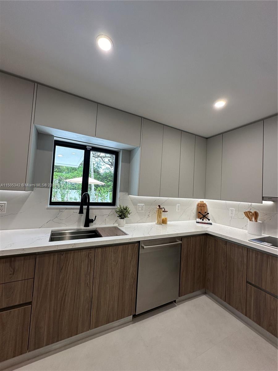 17701 87th Ave, Palmetto Bay, FL, 33157 United States, 5 Bedrooms Bedrooms, ,3 BathroomsBathrooms,Residential,For Sale,87th Ave,A11505342