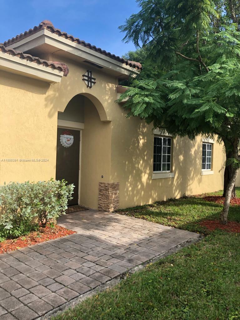 1225 NE 32nd Ave, Homestead, Florida 33033, 3 Bedrooms Bedrooms, ,2 BathroomsBathrooms,Residential,For Sale,1225 NE 32nd Ave,A11505391