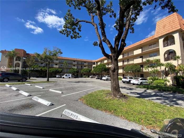 6201 Falls Cir Dr, Lauderhill, FL, 33319 United States, 2 Bedrooms Bedrooms, ,2 BathroomsBathrooms,Residential,For Sale,Falls Cir Dr,A11505534