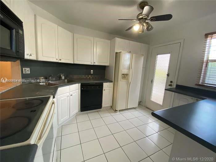 6201 Falls Cir Dr, Lauderhill, FL, 33319 United States, 2 Bedrooms Bedrooms, ,2 BathroomsBathrooms,Residential,For Sale,Falls Cir Dr,A11505534