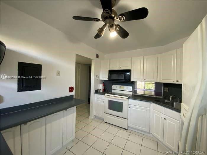 6201 Falls Cir Dr, Lauderhill, FL, 33319 United States, 2 Bedrooms Bedrooms, ,2 BathroomsBathrooms,Residential,For Sale,Falls Cir Dr,A11505534