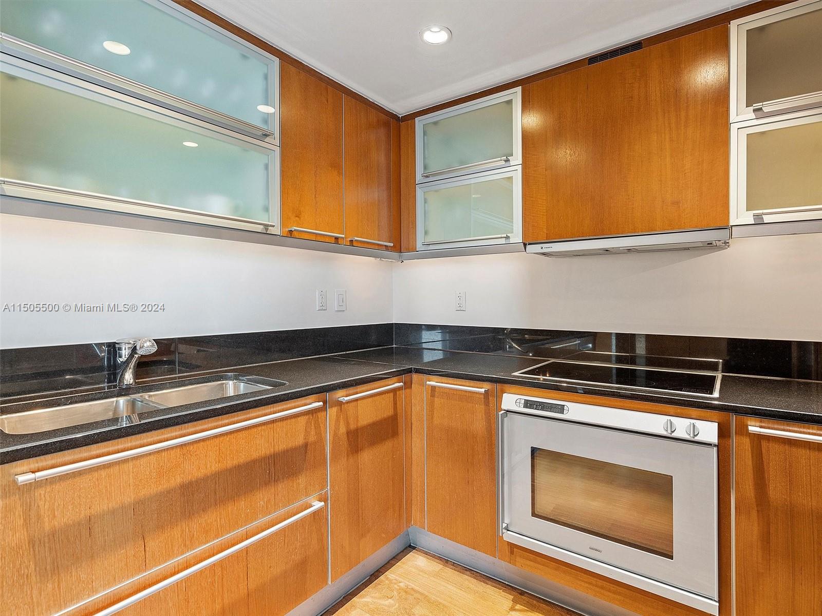 101 20th St 3004, Miami Beach, Florida 33139, 2 Bedrooms Bedrooms, ,2 BathroomsBathrooms,Residentiallease,For Rent,101 20th St 3004,A11505500