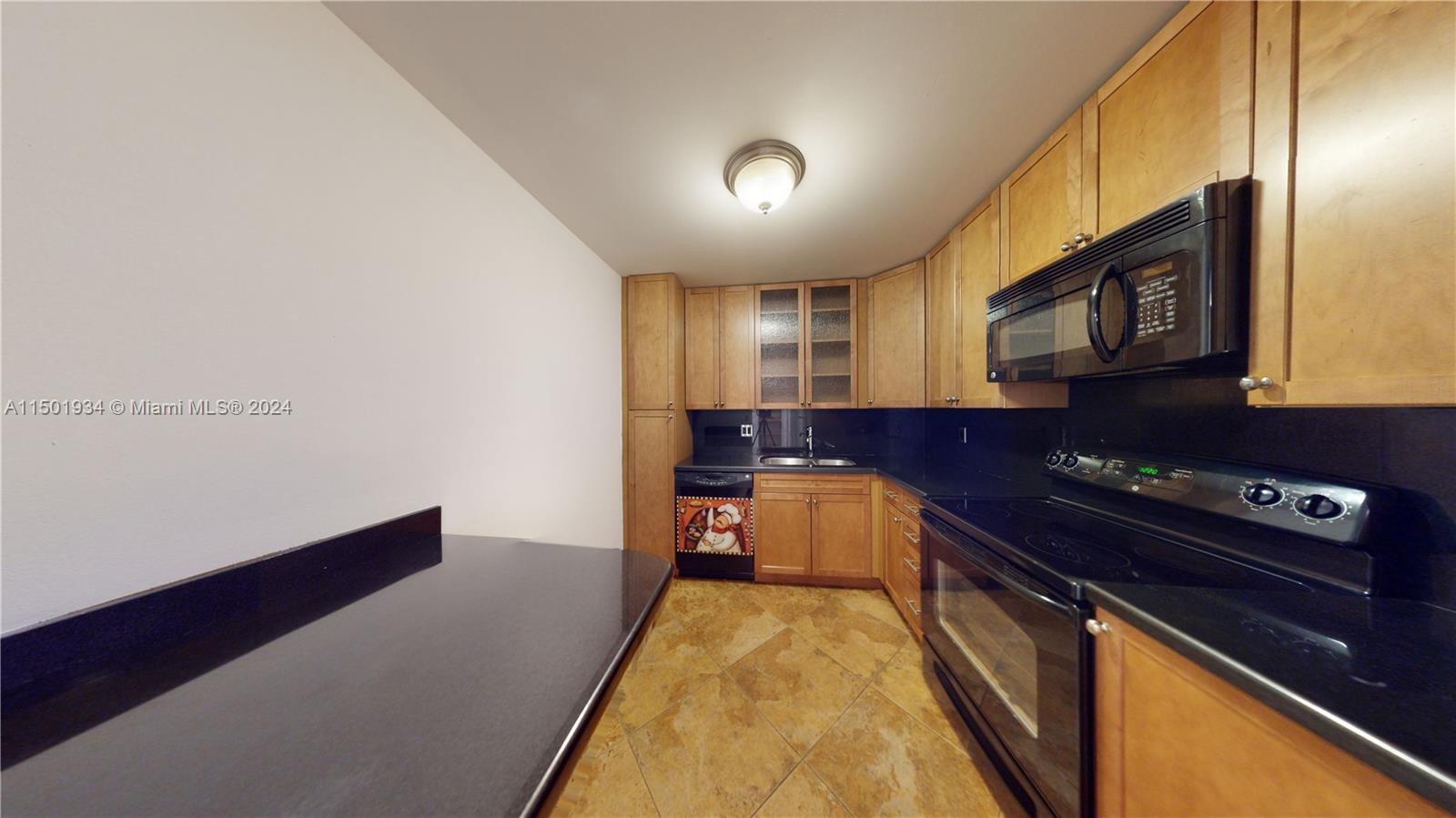 2500 PARKVIEW DR 412, Hallandale Beach, Florida 33009, 2 Bedrooms Bedrooms, ,2 BathroomsBathrooms,Residential,For Sale,2500 PARKVIEW DR 412,A11501934