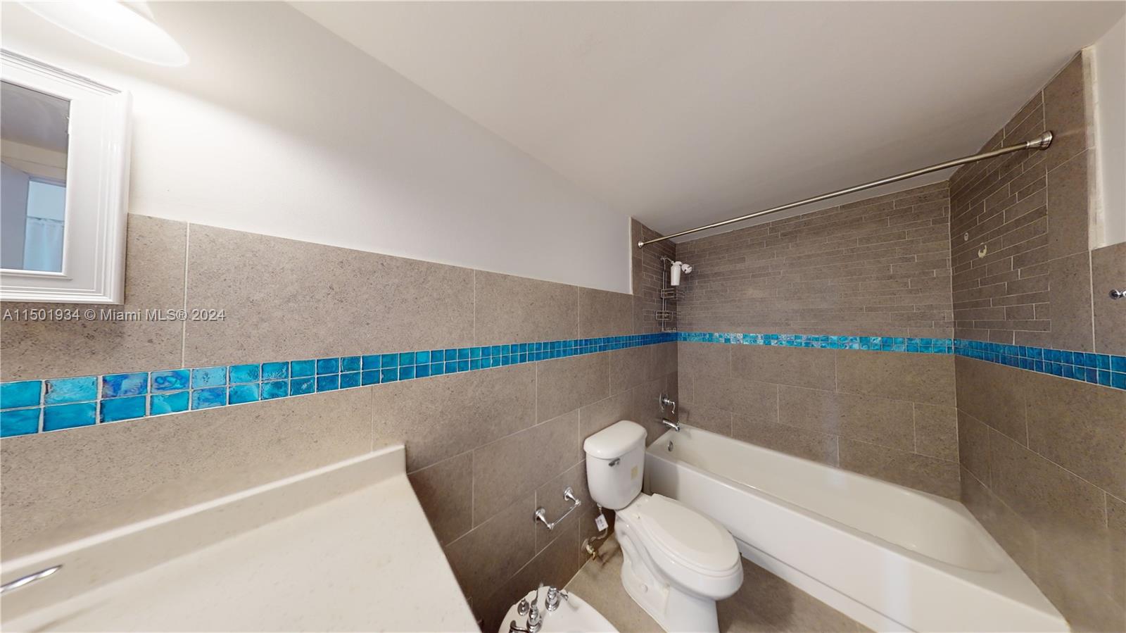 2500 PARKVIEW DR 412, Hallandale Beach, Florida 33009, 2 Bedrooms Bedrooms, ,2 BathroomsBathrooms,Residential,For Sale,2500 PARKVIEW DR 412,A11501934