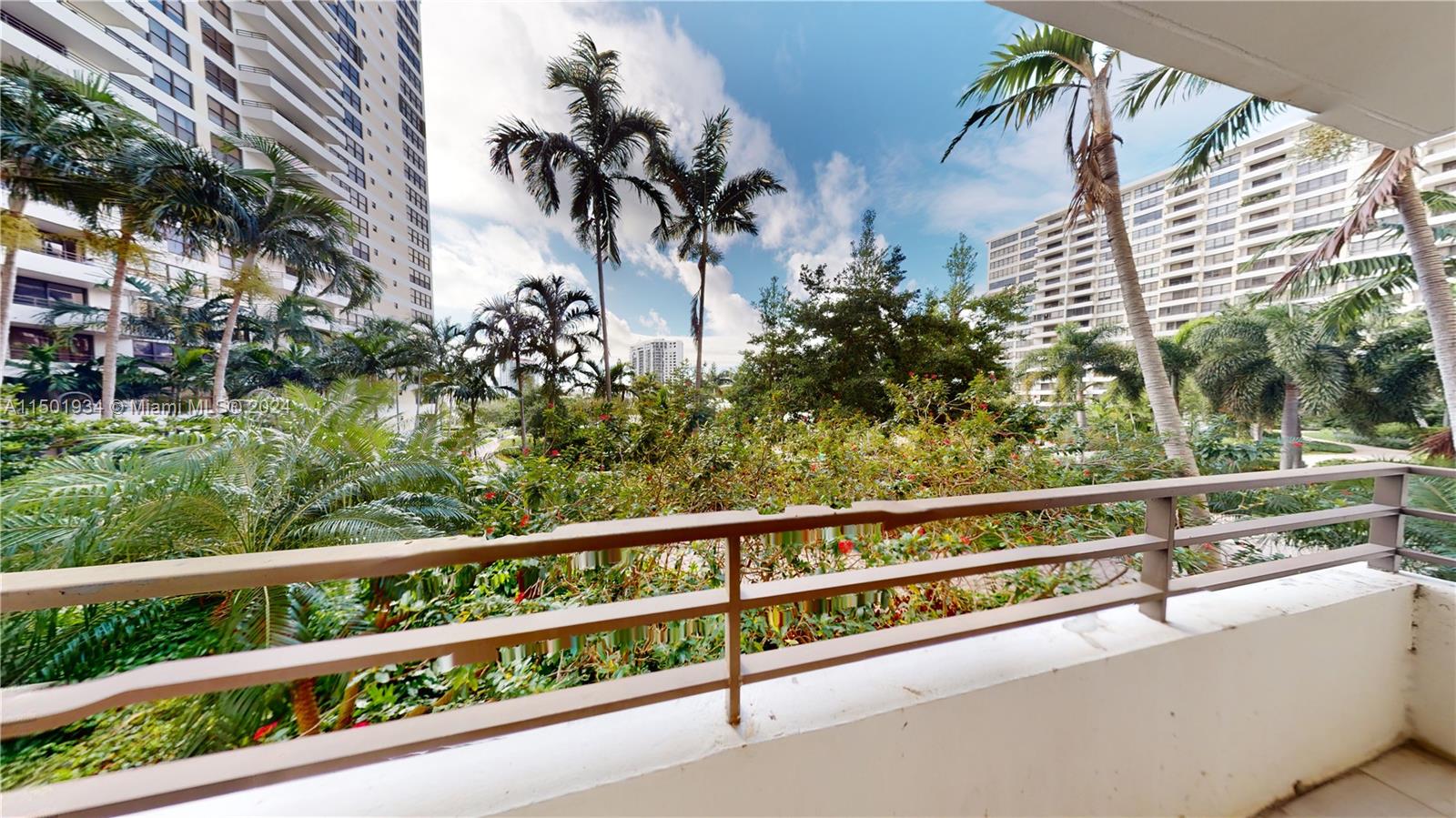 2500 PARKVIEW DR 412, Hallandale Beach, Florida 33009, 2 Bedrooms Bedrooms, ,2 BathroomsBathrooms,Residential,For Sale,2500 PARKVIEW DR 412,A11501934