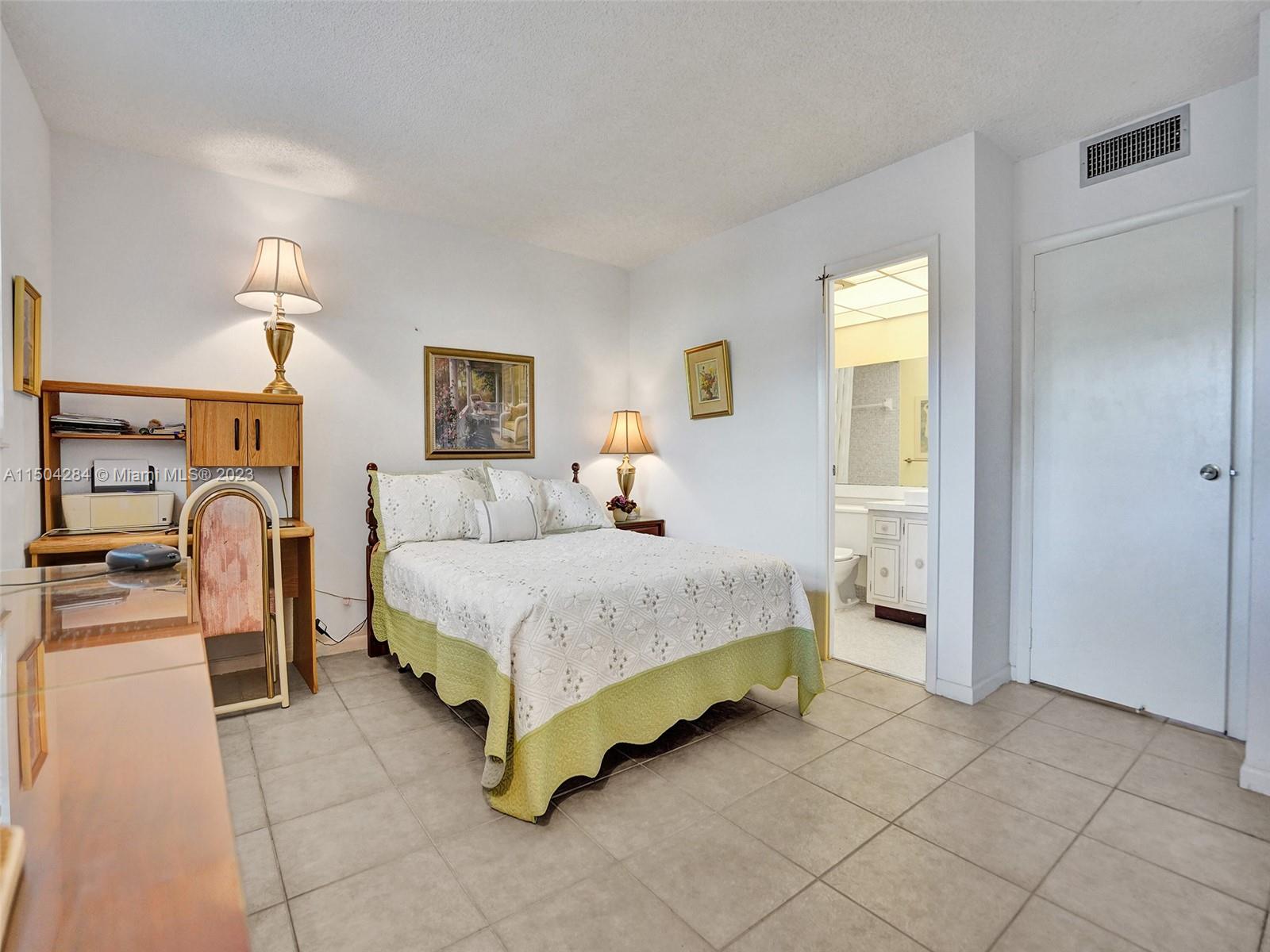 5003 35th St, Lauderdale Lakes, FL, 33319 United States, 2 Bedrooms Bedrooms, ,2 BathroomsBathrooms,Residential,For Sale,35th St,A11504284
