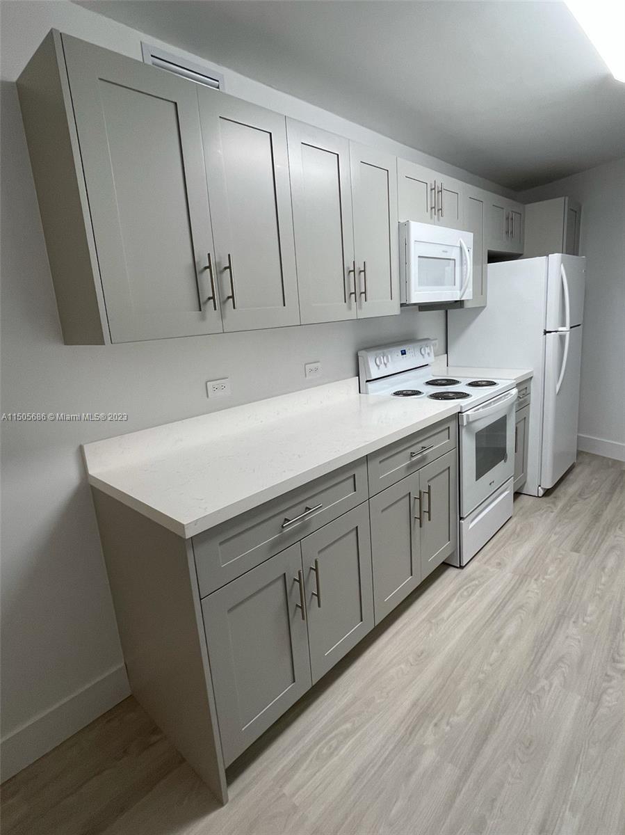 1881 Washington Ave 10A, Miami Beach, Florida 33139, 2 Bedrooms Bedrooms, ,2 BathroomsBathrooms,Residential,For Sale,1881 Washington Ave 10A,A11505686