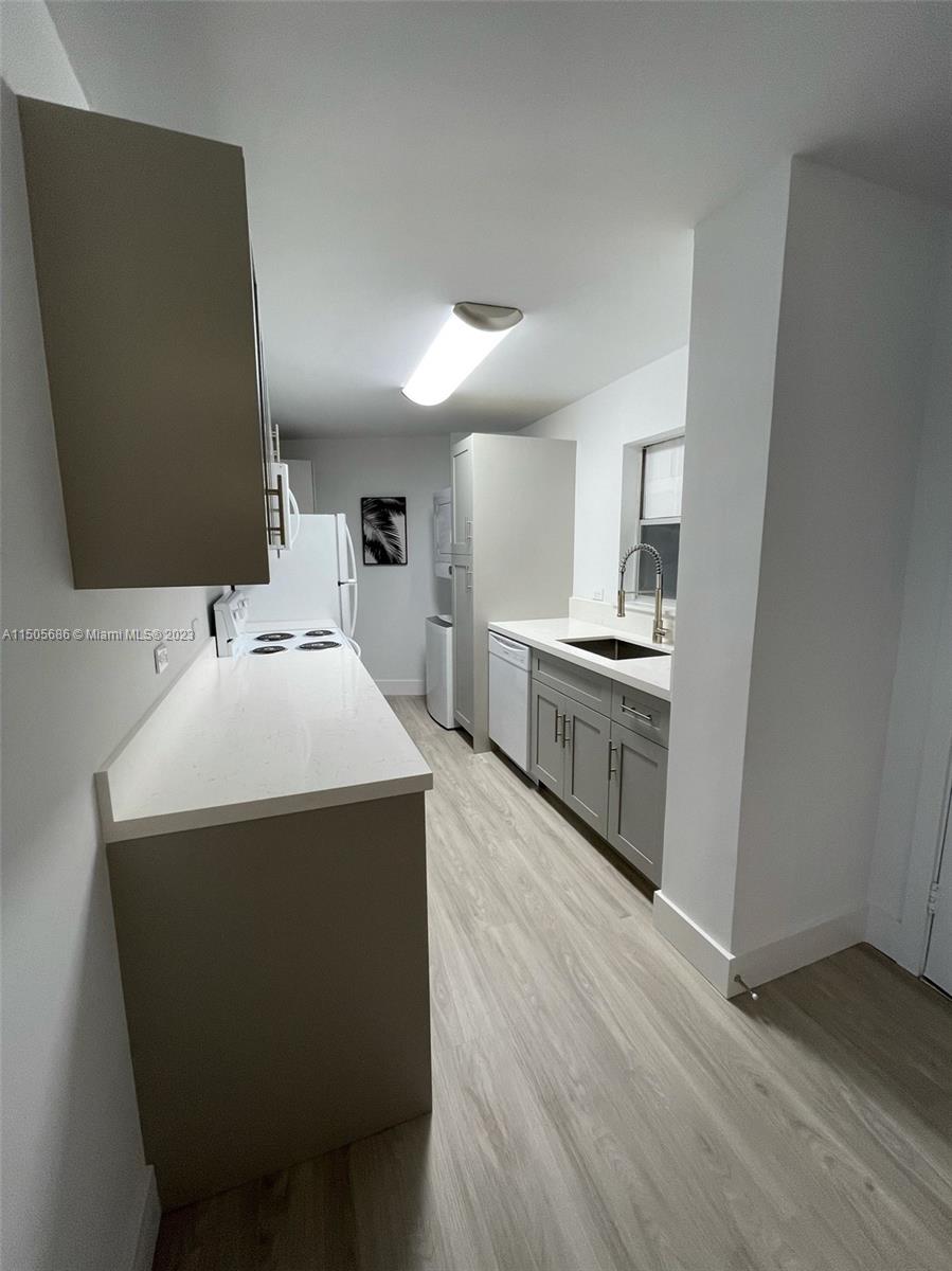 1881 Washington Ave 10A, Miami Beach, Florida 33139, 2 Bedrooms Bedrooms, ,2 BathroomsBathrooms,Residential,For Sale,1881 Washington Ave 10A,A11505686