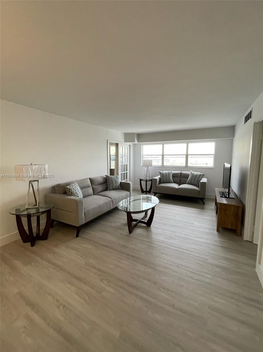 1881 Washington Ave 10A, Miami Beach, Florida 33139, 2 Bedrooms Bedrooms, ,2 BathroomsBathrooms,Residential,For Sale,1881 Washington Ave 10A,A11505686