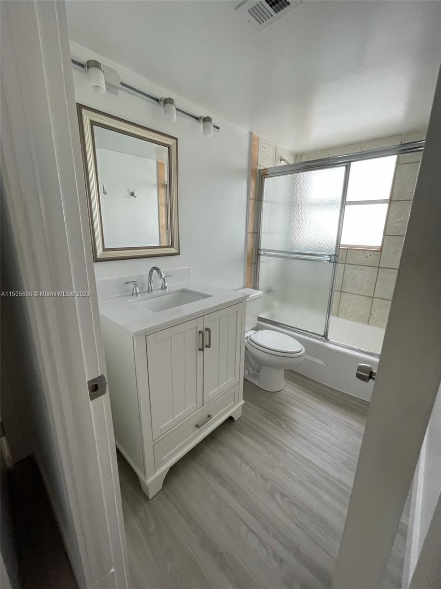 1881 Washington Ave 10A, Miami Beach, Florida 33139, 2 Bedrooms Bedrooms, ,2 BathroomsBathrooms,Residential,For Sale,1881 Washington Ave 10A,A11505686