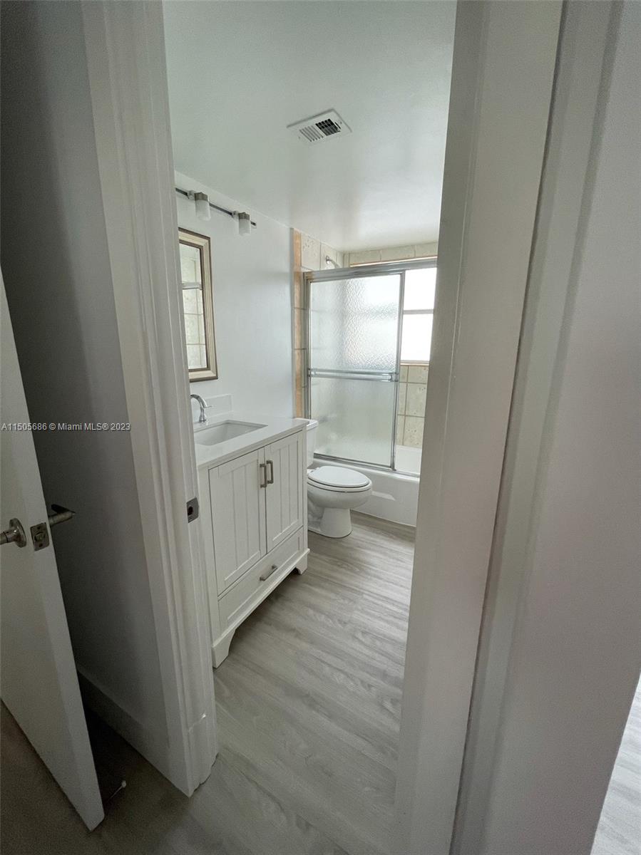 1881 Washington Ave 10A, Miami Beach, Florida 33139, 2 Bedrooms Bedrooms, ,2 BathroomsBathrooms,Residential,For Sale,1881 Washington Ave 10A,A11505686