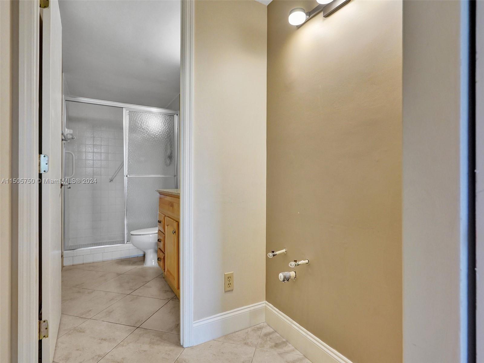 600 Three Islands Blvd 219, Hallandale Beach, Florida 33009, 2 Bedrooms Bedrooms, ,2 BathroomsBathrooms,Residential,For Sale,600 Three Islands Blvd 219,A11505750