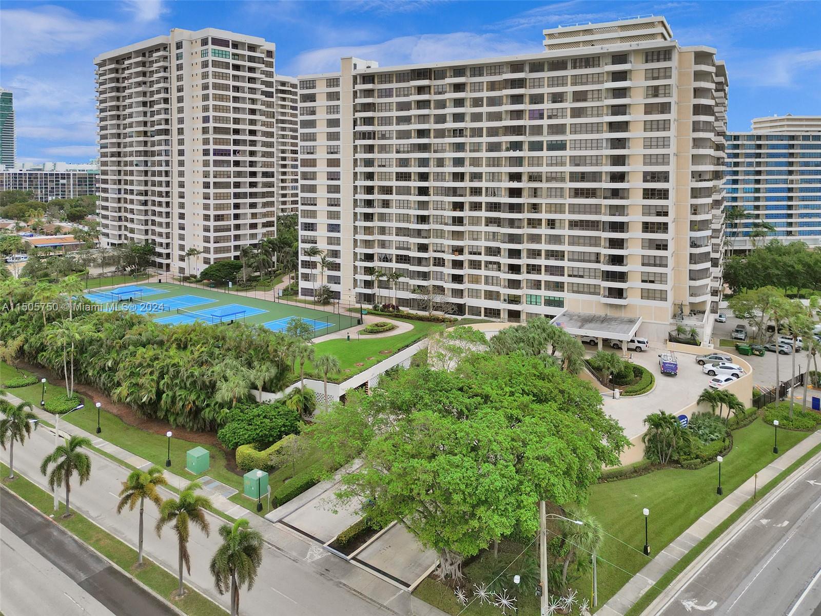 600 Three Islands Blvd 219, Hallandale Beach, Florida 33009, 2 Bedrooms Bedrooms, ,2 BathroomsBathrooms,Residential,For Sale,600 Three Islands Blvd 219,A11505750