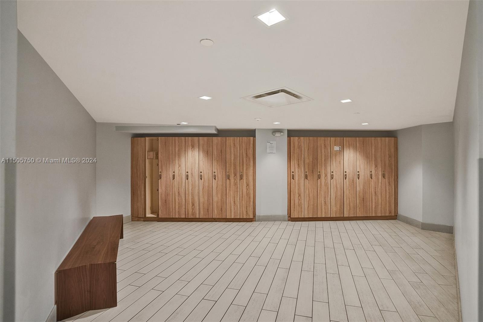 600 Three Islands Blvd 219, Hallandale Beach, Florida 33009, 2 Bedrooms Bedrooms, ,2 BathroomsBathrooms,Residential,For Sale,600 Three Islands Blvd 219,A11505750