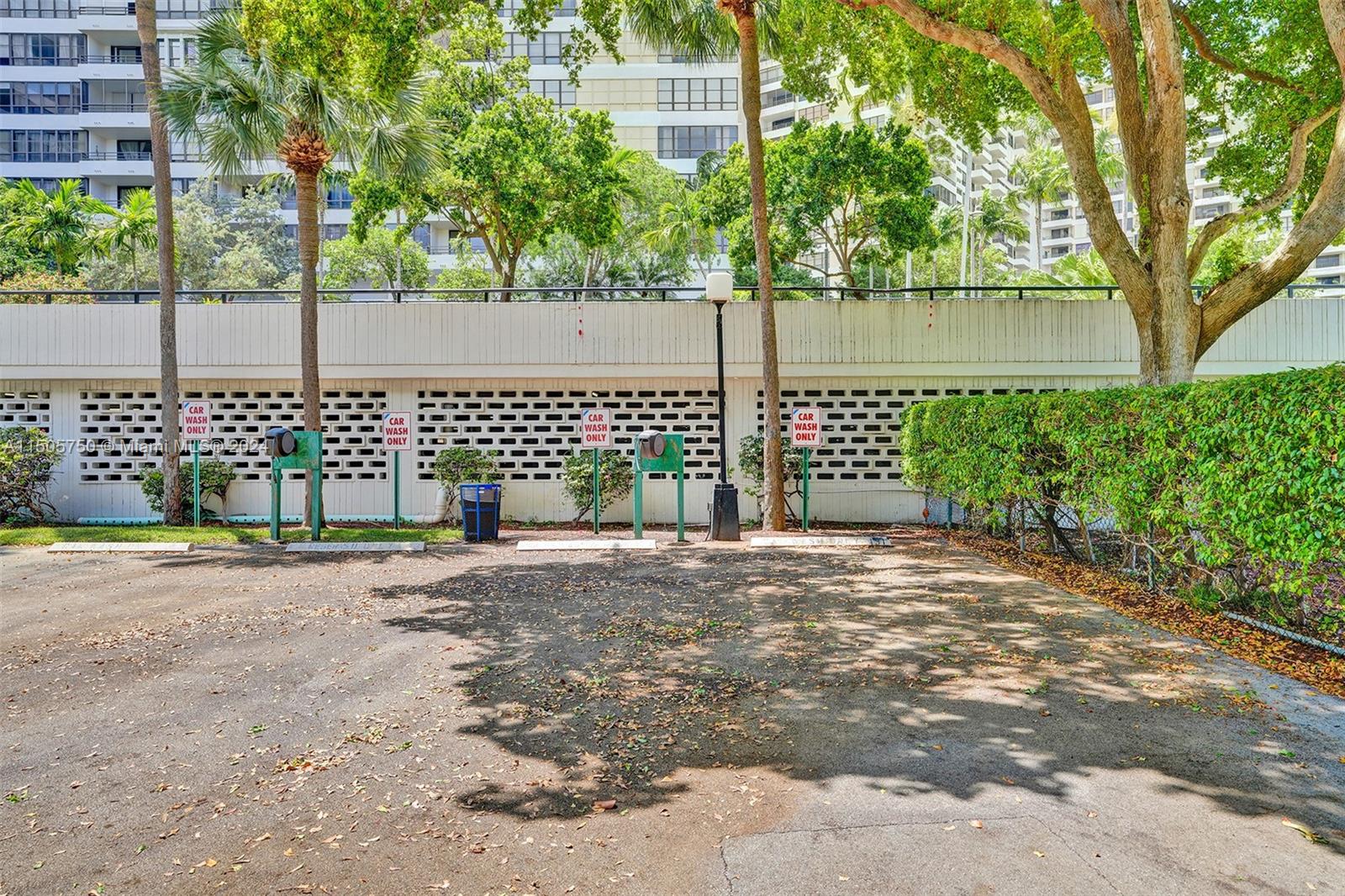 600 Three Islands Blvd 219, Hallandale Beach, Florida 33009, 2 Bedrooms Bedrooms, ,2 BathroomsBathrooms,Residential,For Sale,600 Three Islands Blvd 219,A11505750