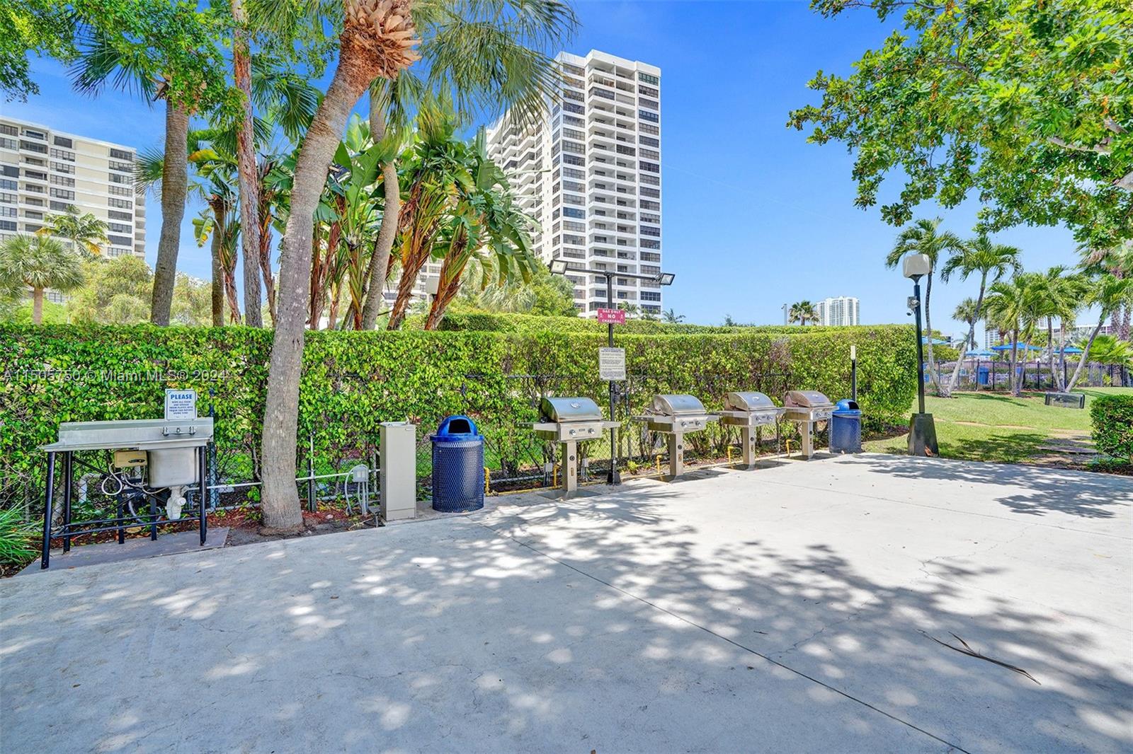 600 Three Islands Blvd 219, Hallandale Beach, Florida 33009, 2 Bedrooms Bedrooms, ,2 BathroomsBathrooms,Residential,For Sale,600 Three Islands Blvd 219,A11505750