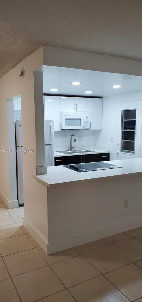 12590 NE 16th Ave 206, North Miami, Florida 33161, 1 Bedroom Bedrooms, ,1 BathroomBathrooms,Residential,For Sale,12590 NE 16th Ave 206,A11505751