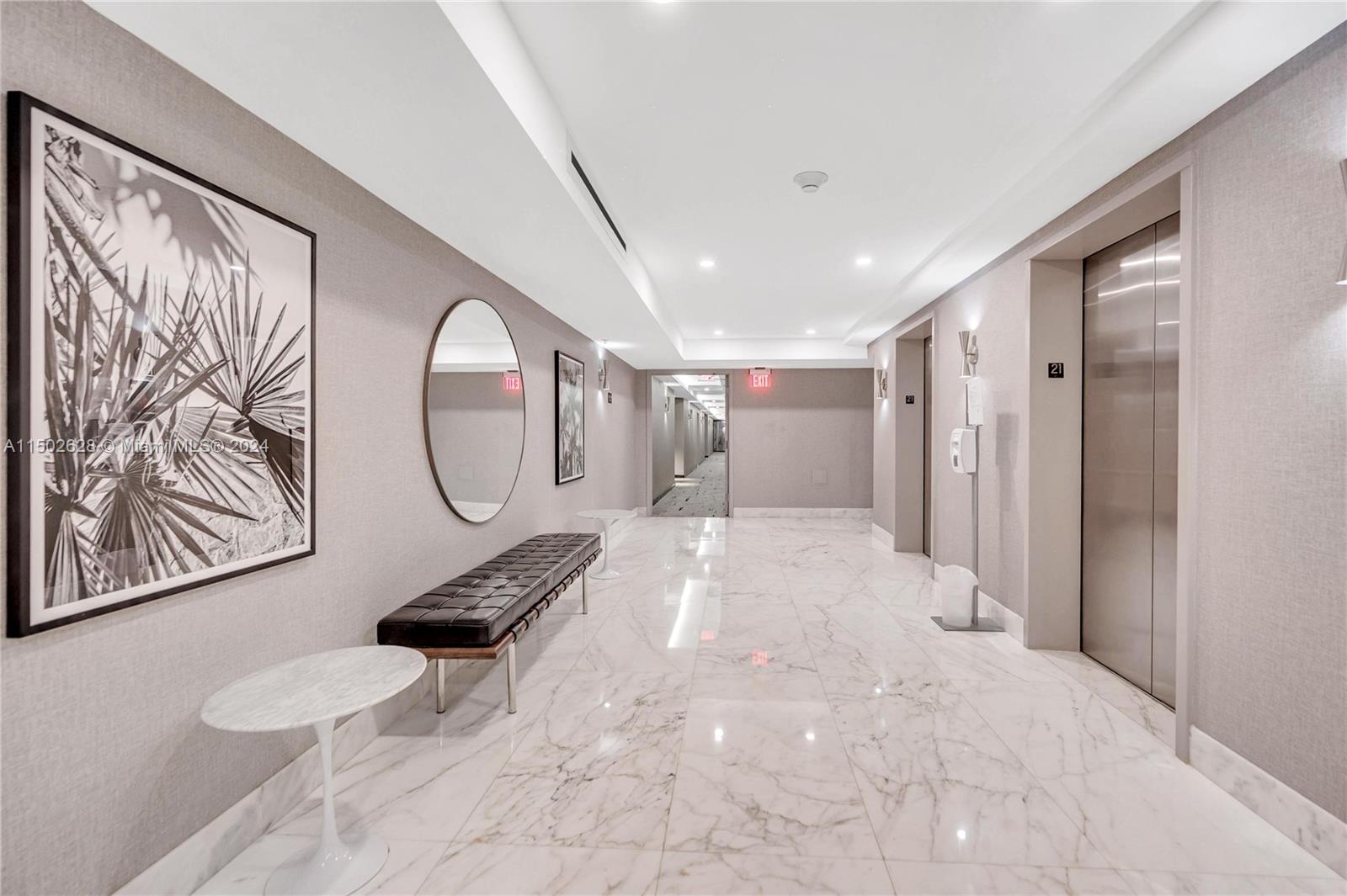 Hallway elevator foyer