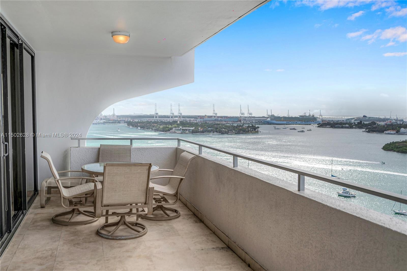 11 Island Ave, Miami Beach, FL, 33139 United States, 2 Bedrooms Bedrooms, ,2 BathroomsBathrooms,Residential,For Sale,Island Ave,A11502628