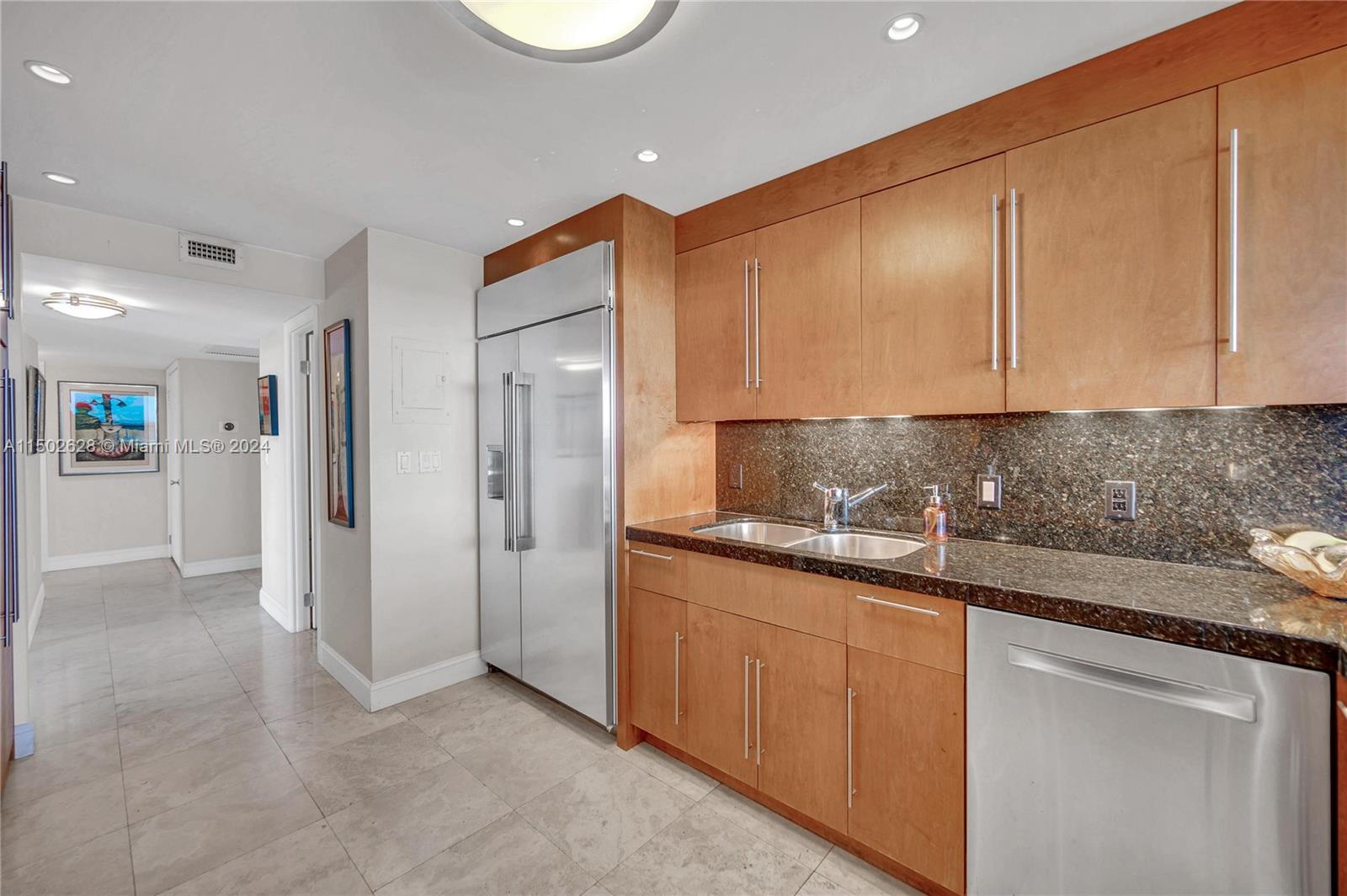 11 Island Ave, Miami Beach, FL, 33139 United States, 2 Bedrooms Bedrooms, ,2 BathroomsBathrooms,Residential,For Sale,Island Ave,A11502628