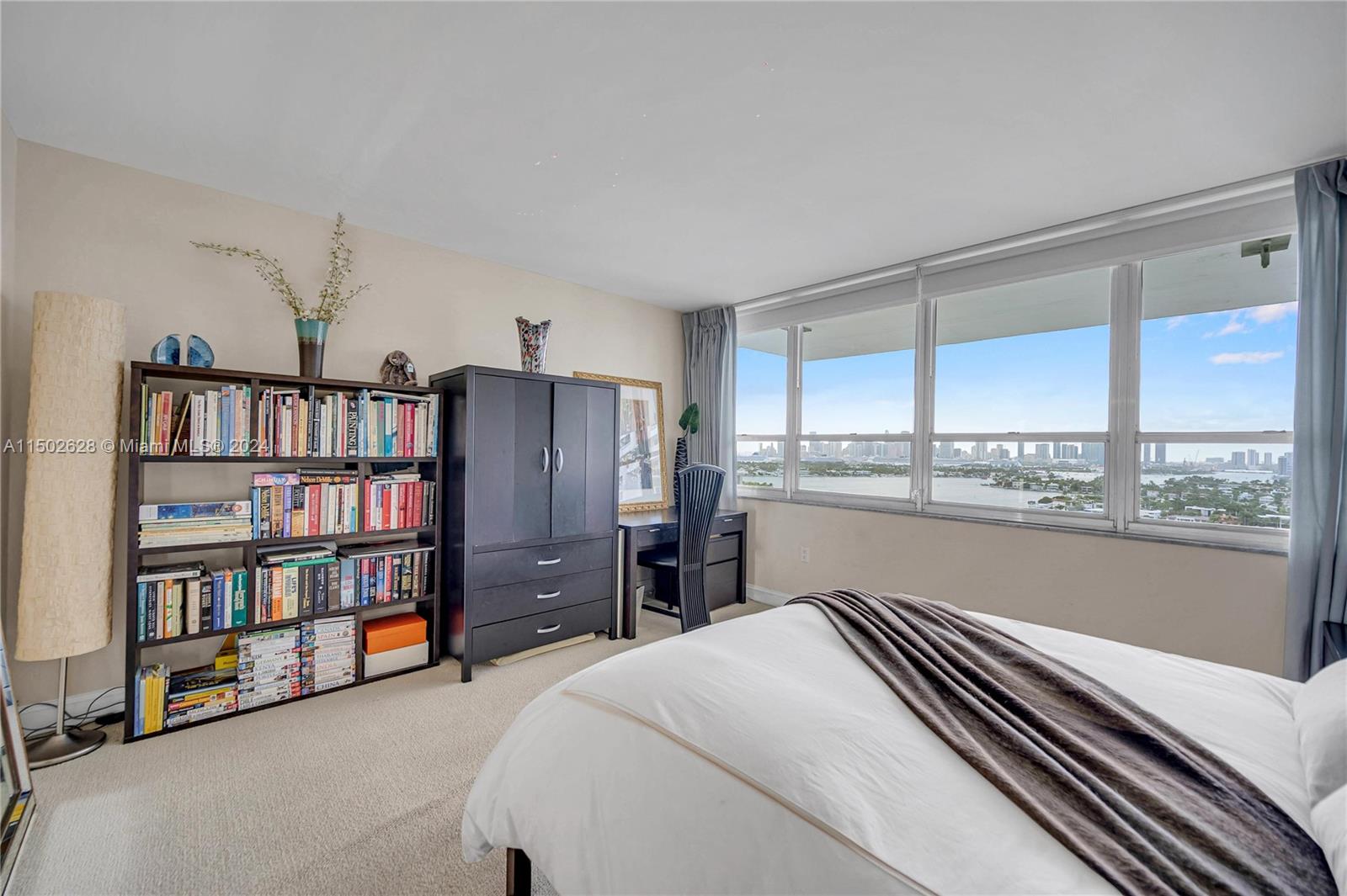 11 Island Ave, Miami Beach, FL, 33139 United States, 2 Bedrooms Bedrooms, ,2 BathroomsBathrooms,Residential,For Sale,Island Ave,A11502628