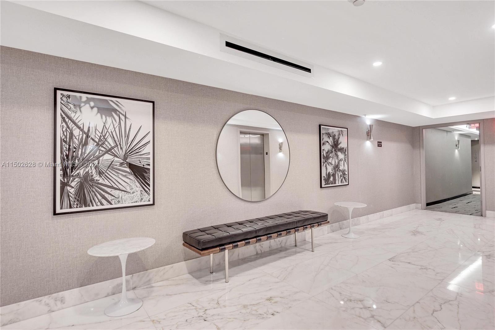 Hallway elevator foyer