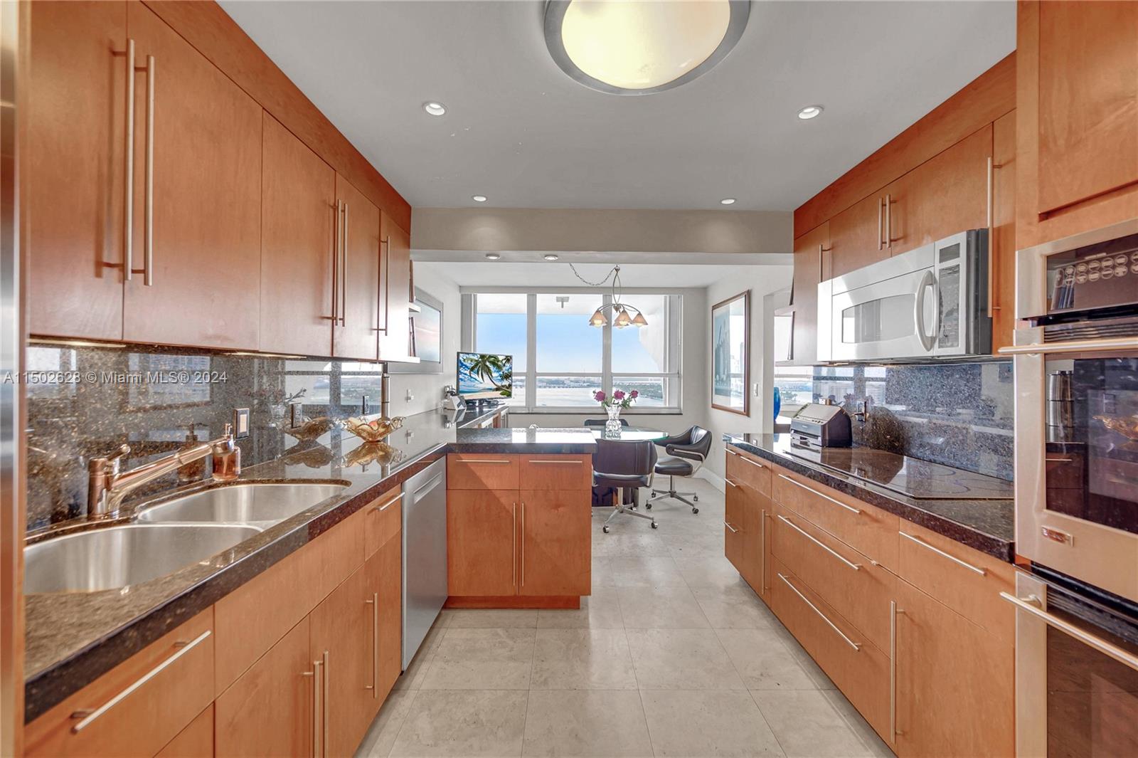 11 Island Ave, Miami Beach, FL, 33139 United States, 2 Bedrooms Bedrooms, ,2 BathroomsBathrooms,Residential,For Sale,Island Ave,A11502628