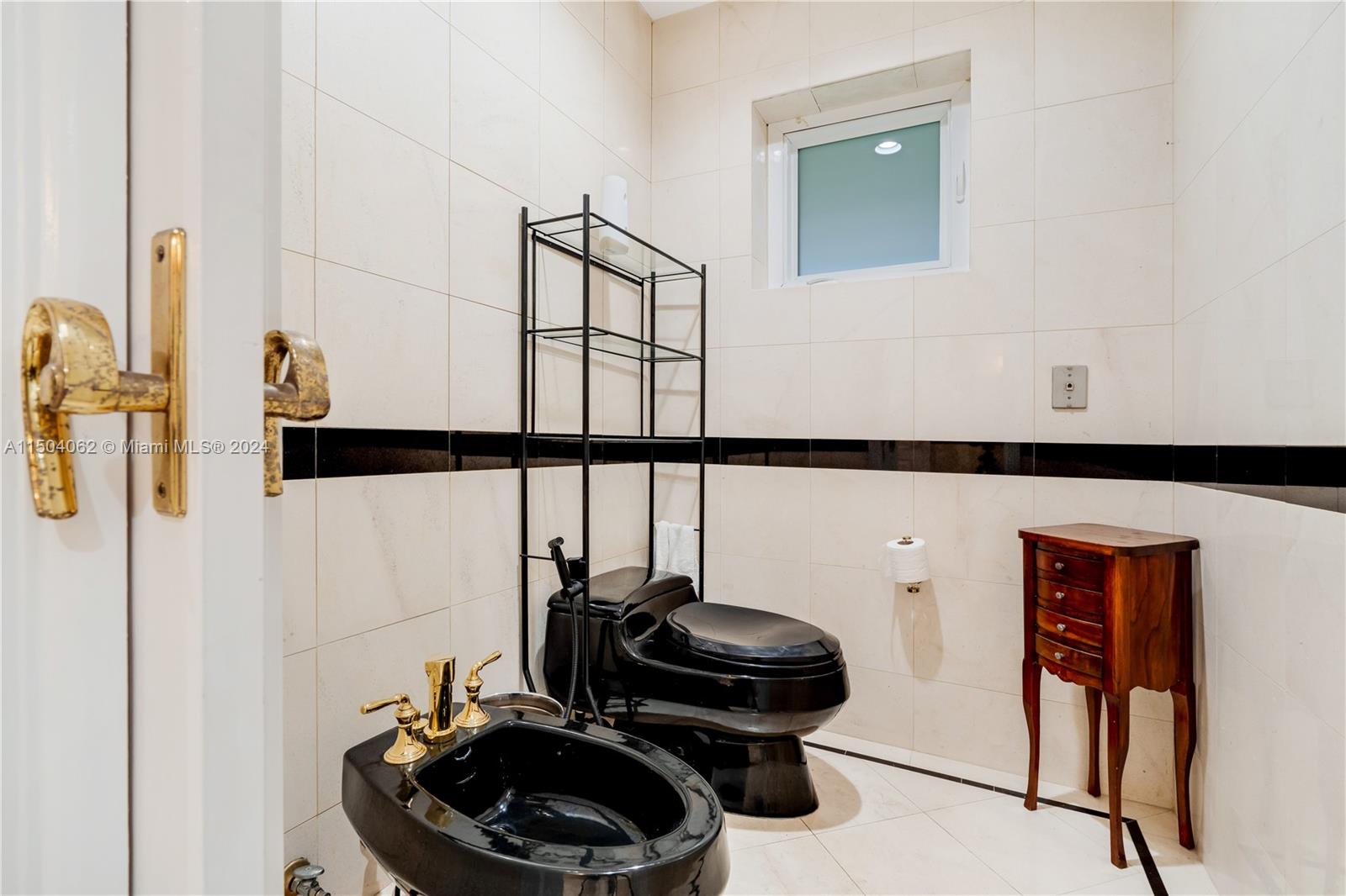 1211 Hardee Rd, Coral Gables, FL, 33146 United States, 6 Bedrooms Bedrooms, ,4 BathroomsBathrooms,Residential,For Sale,Hardee Rd,A11504062