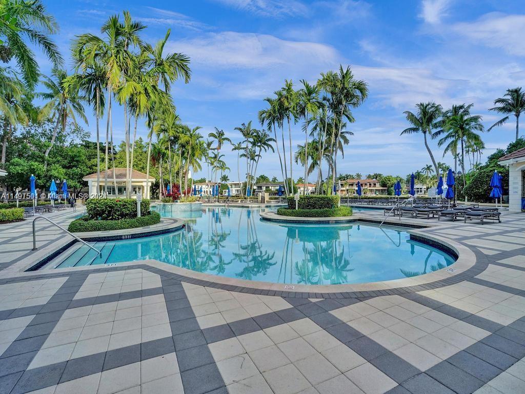 21305 NE 38th Ave 56, Aventura, Florida 33180, 3 Bedrooms Bedrooms, ,4 BathroomsBathrooms,Residential,For Sale,21305 NE 38th Ave 56,A11497501