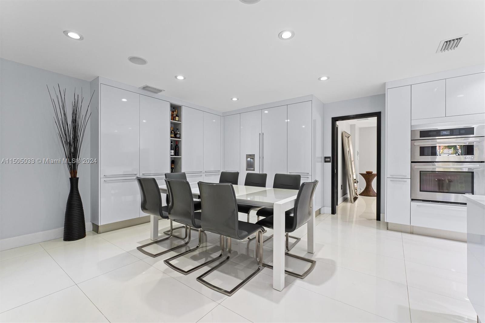 8363 98th St, Miami, FL, 33156 United States, 5 Bedrooms Bedrooms, ,6 BathroomsBathrooms,Residential,For Sale,98th St,A11505033