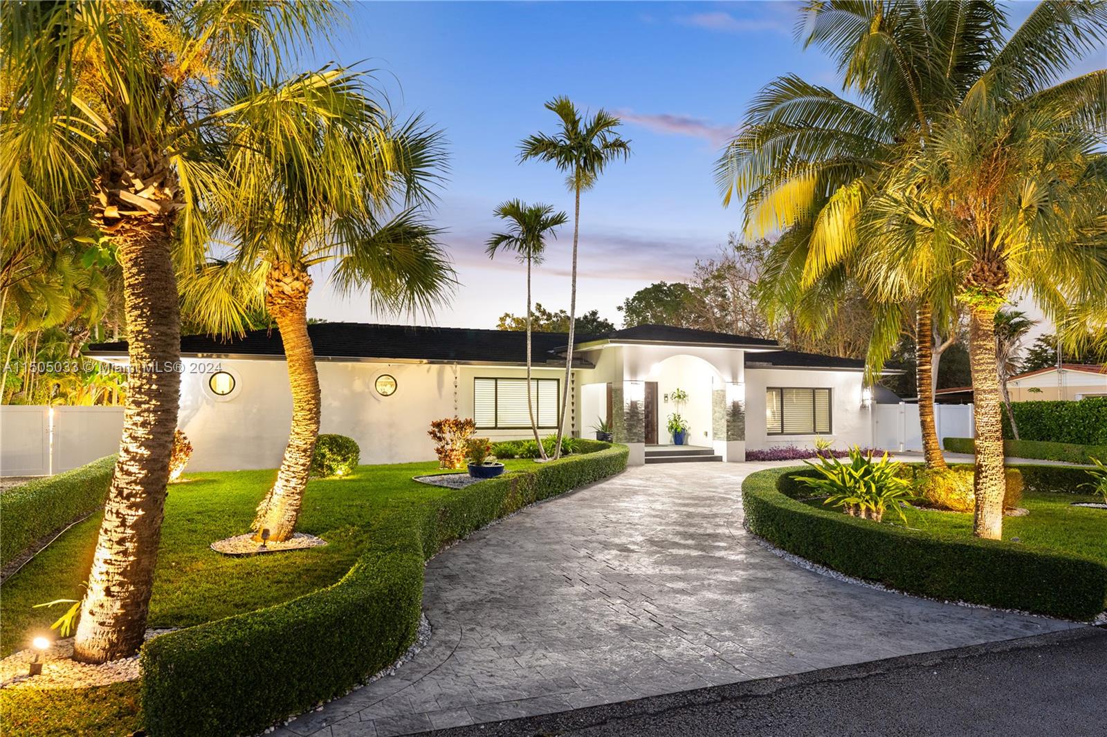 8363 98th St, Miami, FL, 33156 United States, 5 Bedrooms Bedrooms, ,6 BathroomsBathrooms,Residential,For Sale,98th St,A11505033