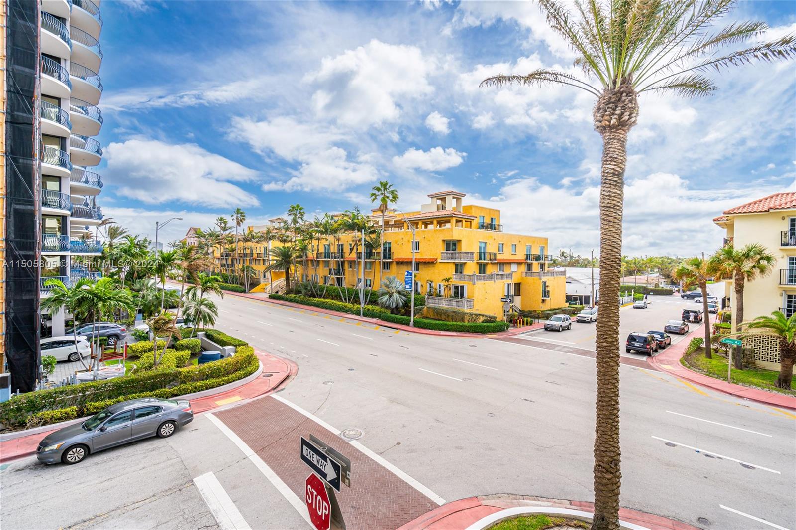 8911 Collins Ave 201, Surfside, Florida 33154, 2 Bedrooms Bedrooms, ,2 BathroomsBathrooms,Residentiallease,For Rent,8911 Collins Ave 201,A11505805