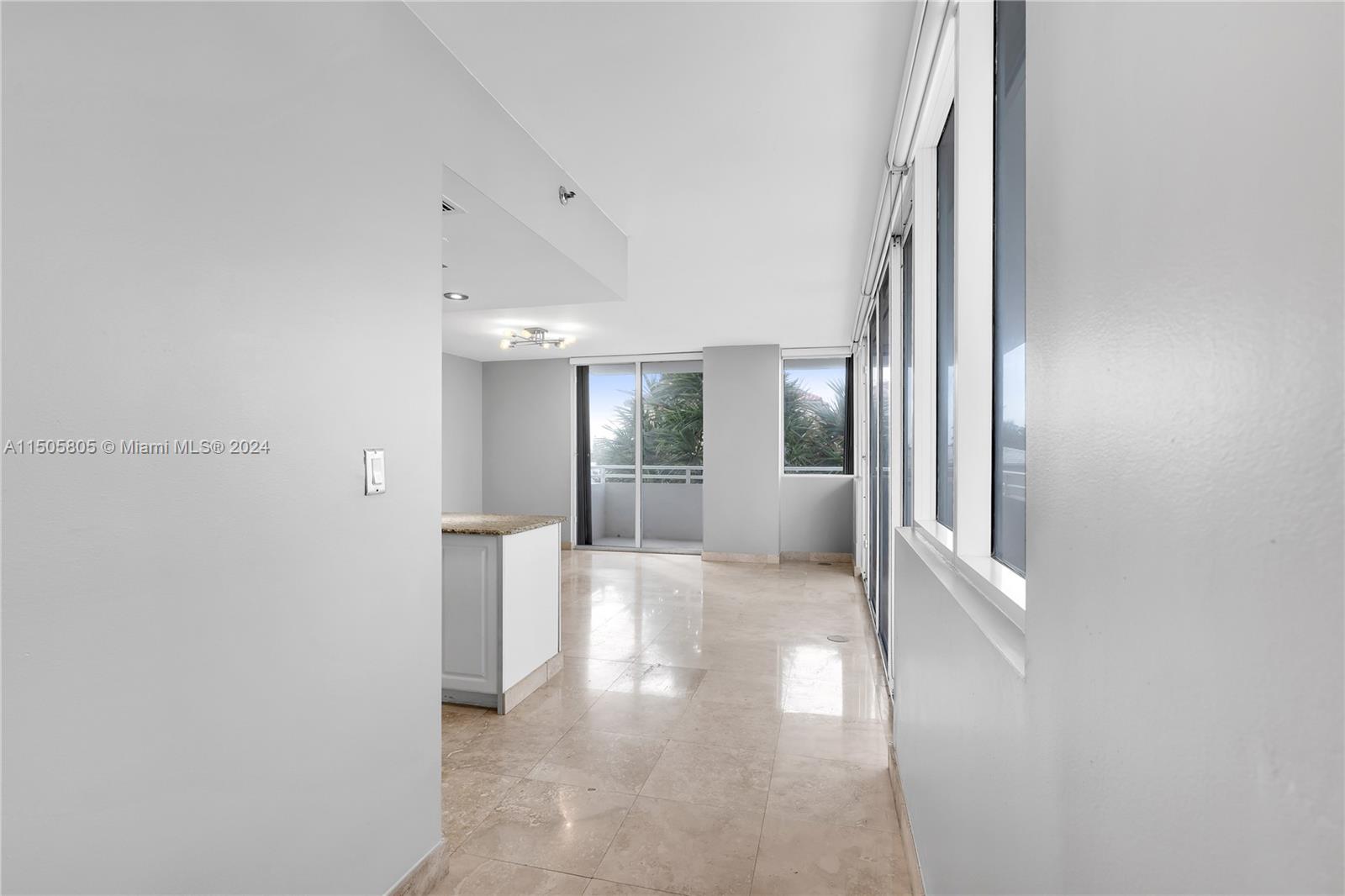 8911 Collins Ave 201, Surfside, Florida 33154, 2 Bedrooms Bedrooms, ,2 BathroomsBathrooms,Residentiallease,For Rent,8911 Collins Ave 201,A11505805