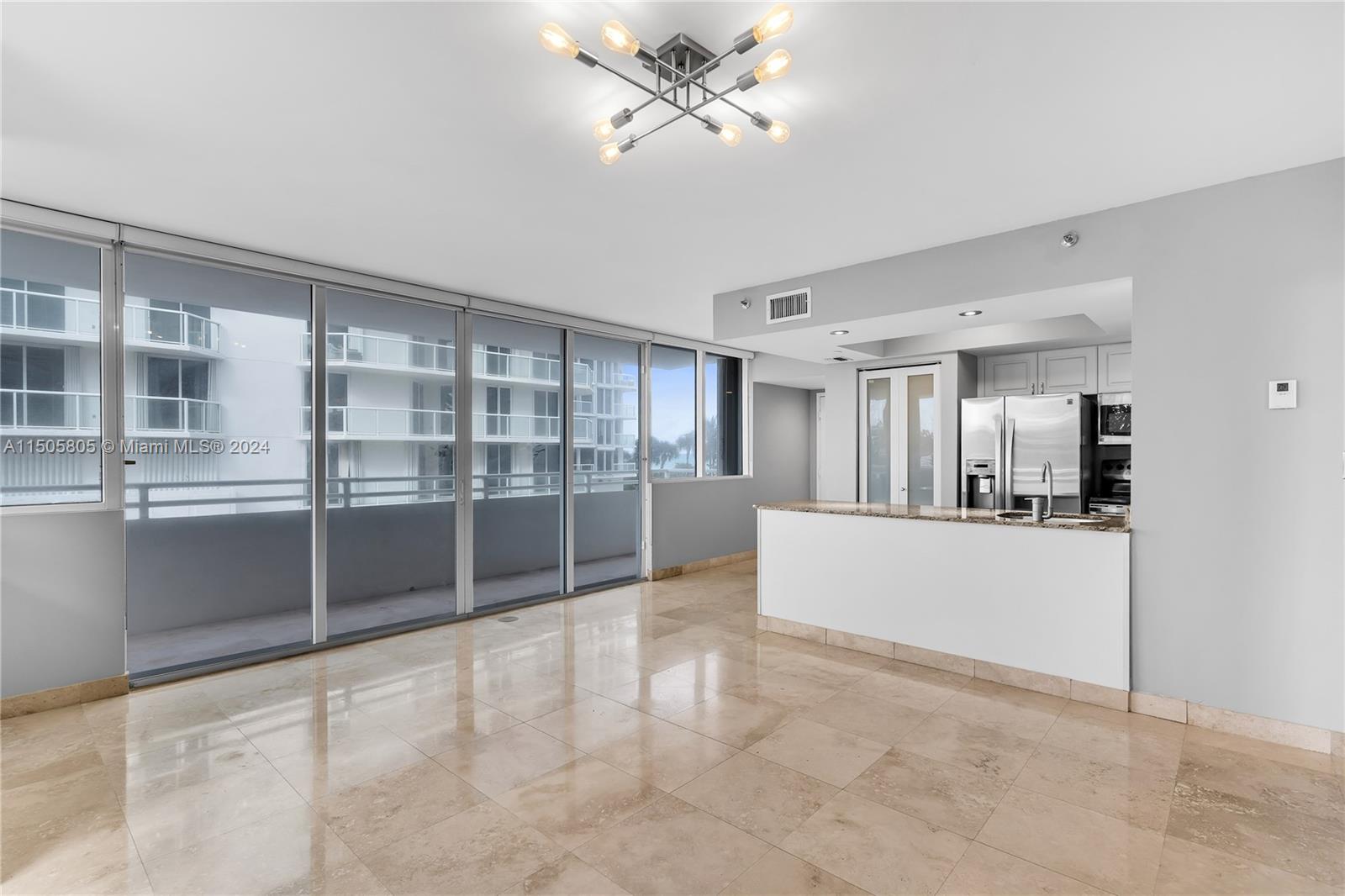 8911 Collins Ave 201, Surfside, Florida 33154, 2 Bedrooms Bedrooms, ,2 BathroomsBathrooms,Residentiallease,For Rent,8911 Collins Ave 201,A11505805