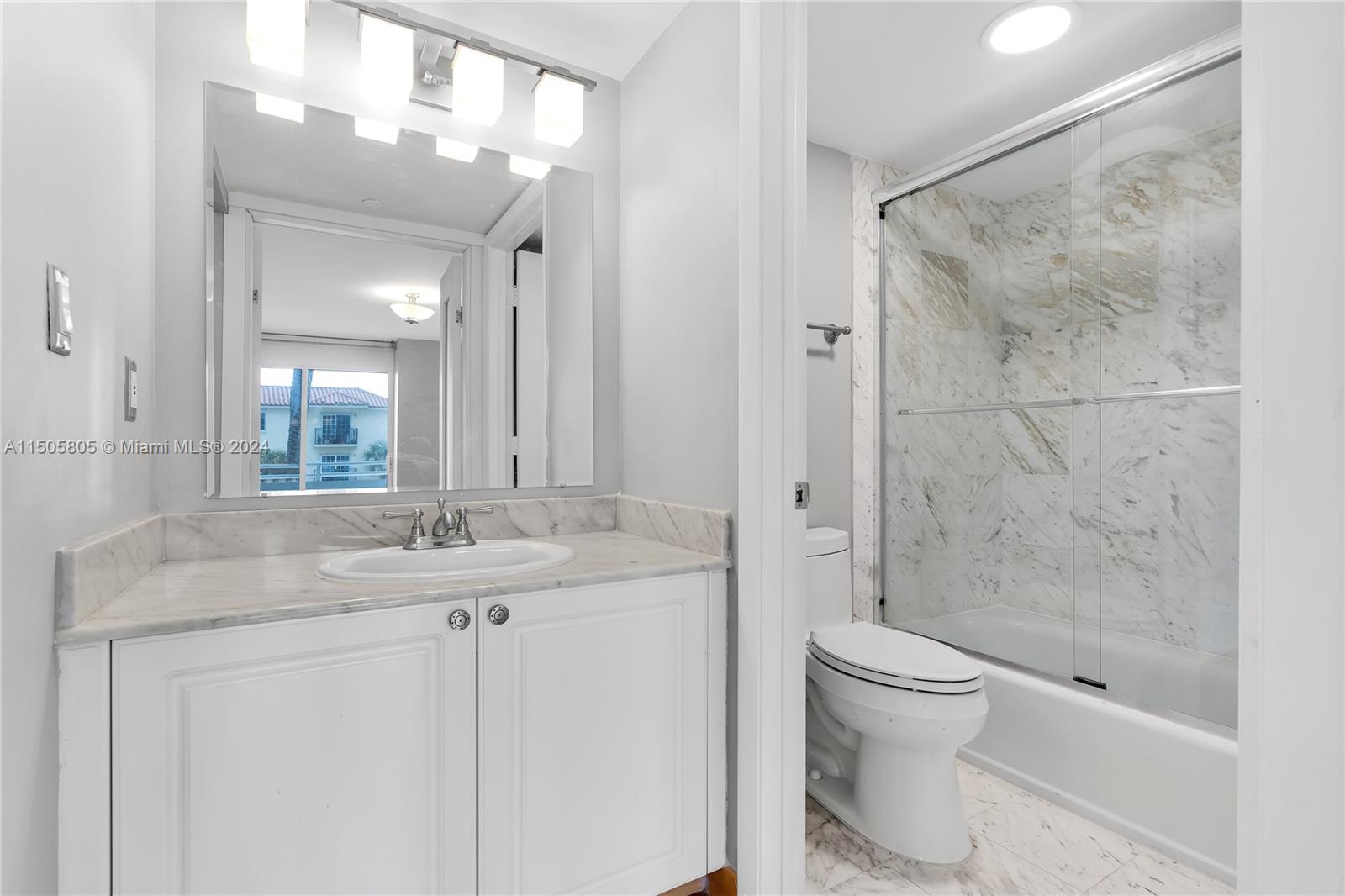 8911 Collins Ave 201, Surfside, Florida 33154, 2 Bedrooms Bedrooms, ,2 BathroomsBathrooms,Residentiallease,For Rent,8911 Collins Ave 201,A11505805