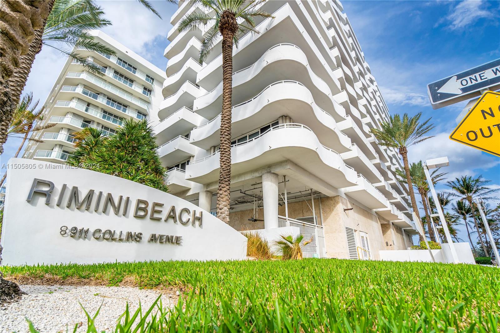 8911 Collins Ave 201, Surfside, Florida 33154, 2 Bedrooms Bedrooms, ,2 BathroomsBathrooms,Residentiallease,For Rent,8911 Collins Ave 201,A11505805