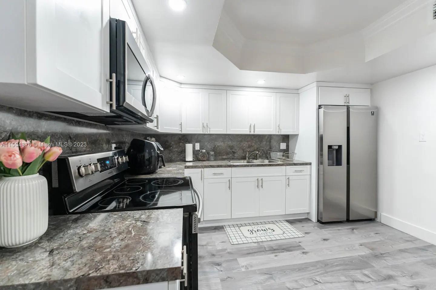 Miami, Florida 33125, 3 Bedrooms Bedrooms, ,2 BathroomsBathrooms,Residentiallease,For Rent,A11504876