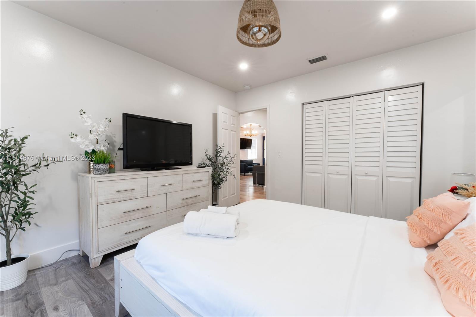 Miami, Florida 33125, 3 Bedrooms Bedrooms, ,2 BathroomsBathrooms,Residentiallease,For Rent,A11504876