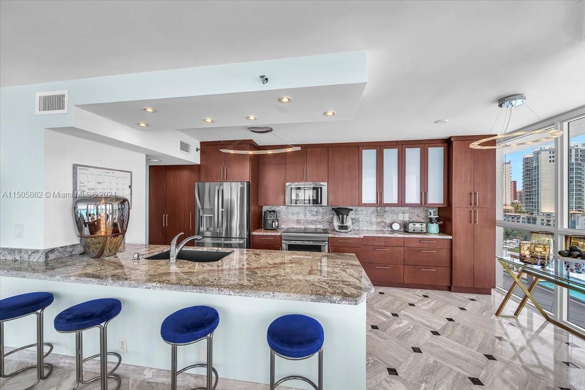 16425 Collins Ave 816, Sunny Isles Beach, Florida 33160, 2 Bedrooms Bedrooms, ,2 BathroomsBathrooms,Residentiallease,For Rent,16425 Collins Ave 816,A11505862