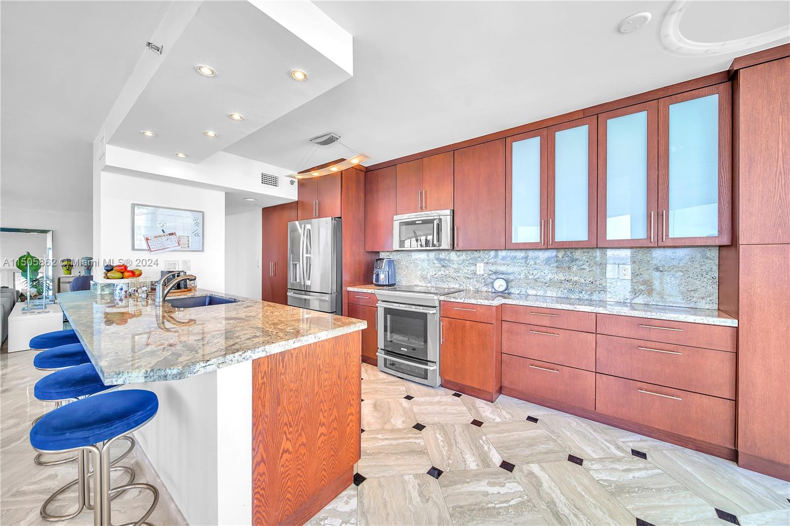 16425 Collins Ave 816, Sunny Isles Beach, Florida 33160, 2 Bedrooms Bedrooms, ,2 BathroomsBathrooms,Residentiallease,For Rent,16425 Collins Ave 816,A11505862