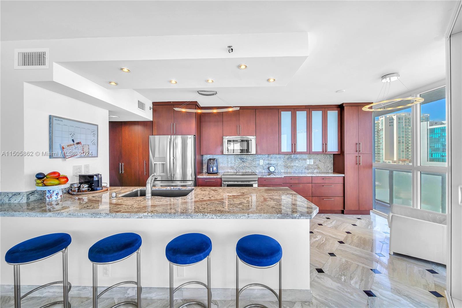 16425 Collins Ave 816, Sunny Isles Beach, Florida 33160, 2 Bedrooms Bedrooms, ,2 BathroomsBathrooms,Residentiallease,For Rent,16425 Collins Ave 816,A11505862