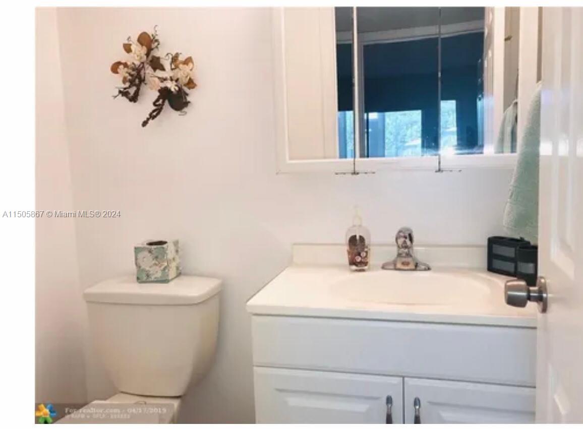 Deerfield Beach, FL, 33442 United States, 2 Bedrooms Bedrooms, ,1 BathroomBathrooms,Residential,For Sale,A11505867