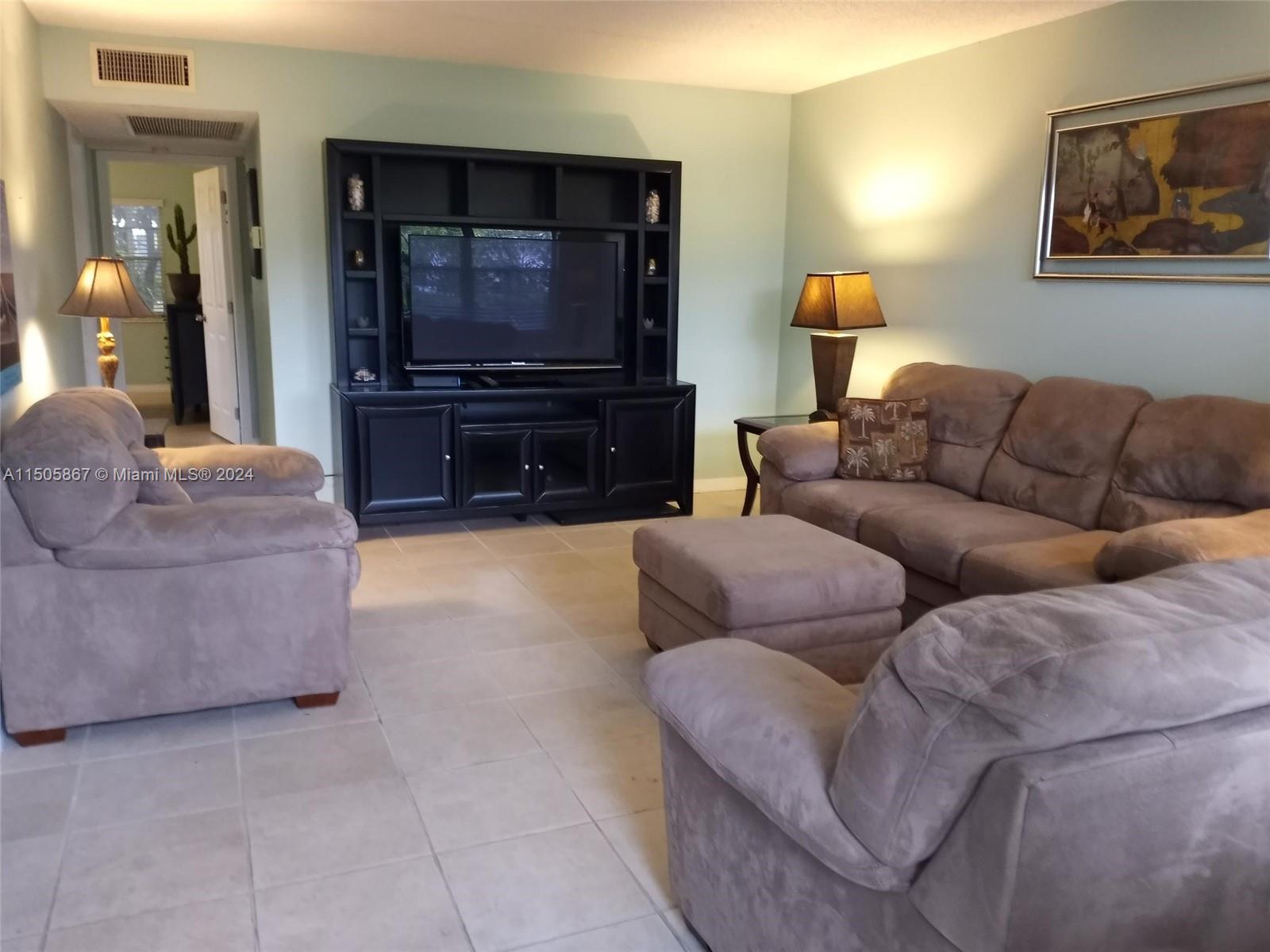 Deerfield Beach, FL, 33442 United States, 2 Bedrooms Bedrooms, ,1 BathroomBathrooms,Residential,For Sale,A11505867