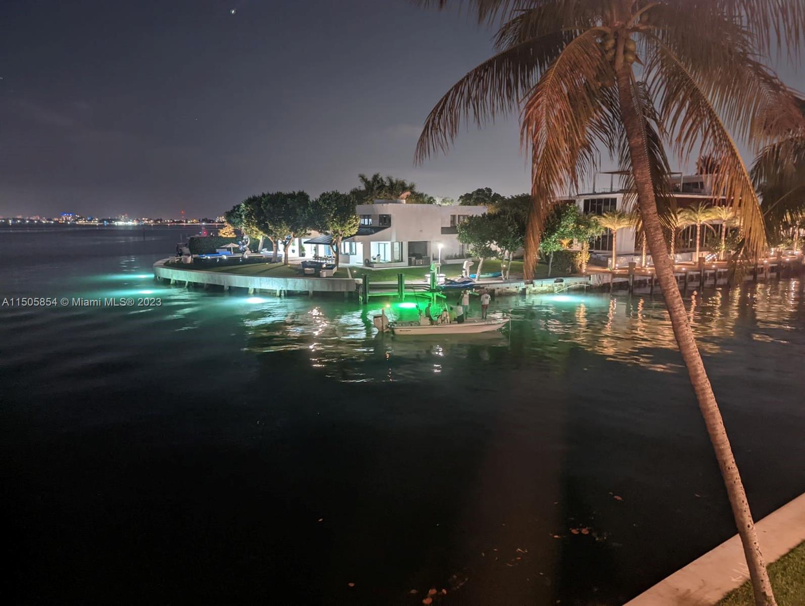 2700 NE 135th St 12, North Miami, Florida 33181, 1 Bedroom Bedrooms, ,1 BathroomBathrooms,Residential,For Sale,2700 NE 135th St 12,A11505854