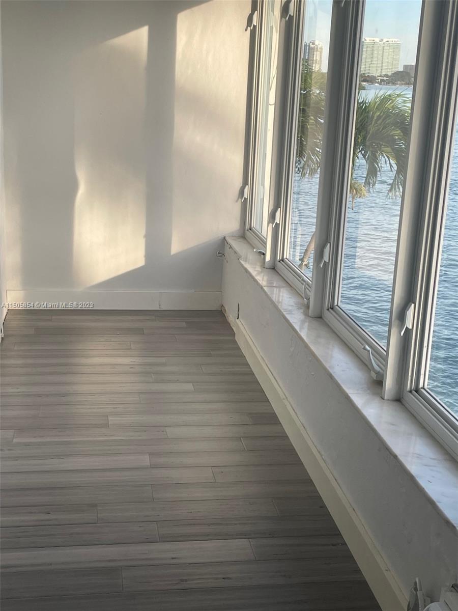 2700 NE 135th St 12, North Miami, Florida 33181, 1 Bedroom Bedrooms, ,1 BathroomBathrooms,Residential,For Sale,2700 NE 135th St 12,A11505854