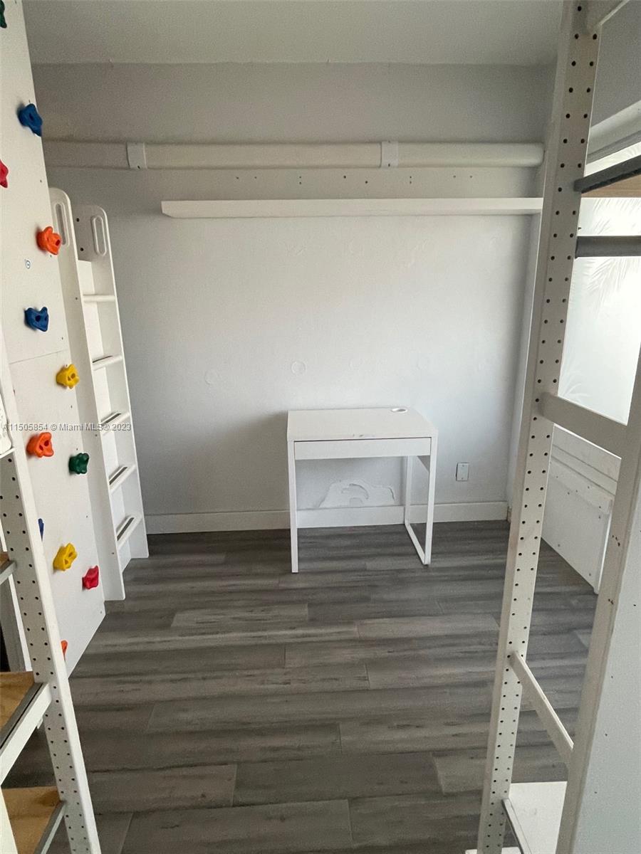 2700 NE 135th St 12, North Miami, Florida 33181, 1 Bedroom Bedrooms, ,1 BathroomBathrooms,Residential,For Sale,2700 NE 135th St 12,A11505854