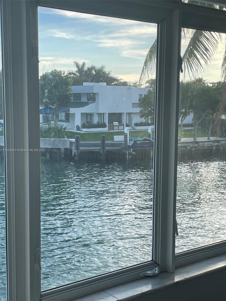 2700 NE 135th St 12, North Miami, Florida 33181, 1 Bedroom Bedrooms, ,1 BathroomBathrooms,Residential,For Sale,2700 NE 135th St 12,A11505854