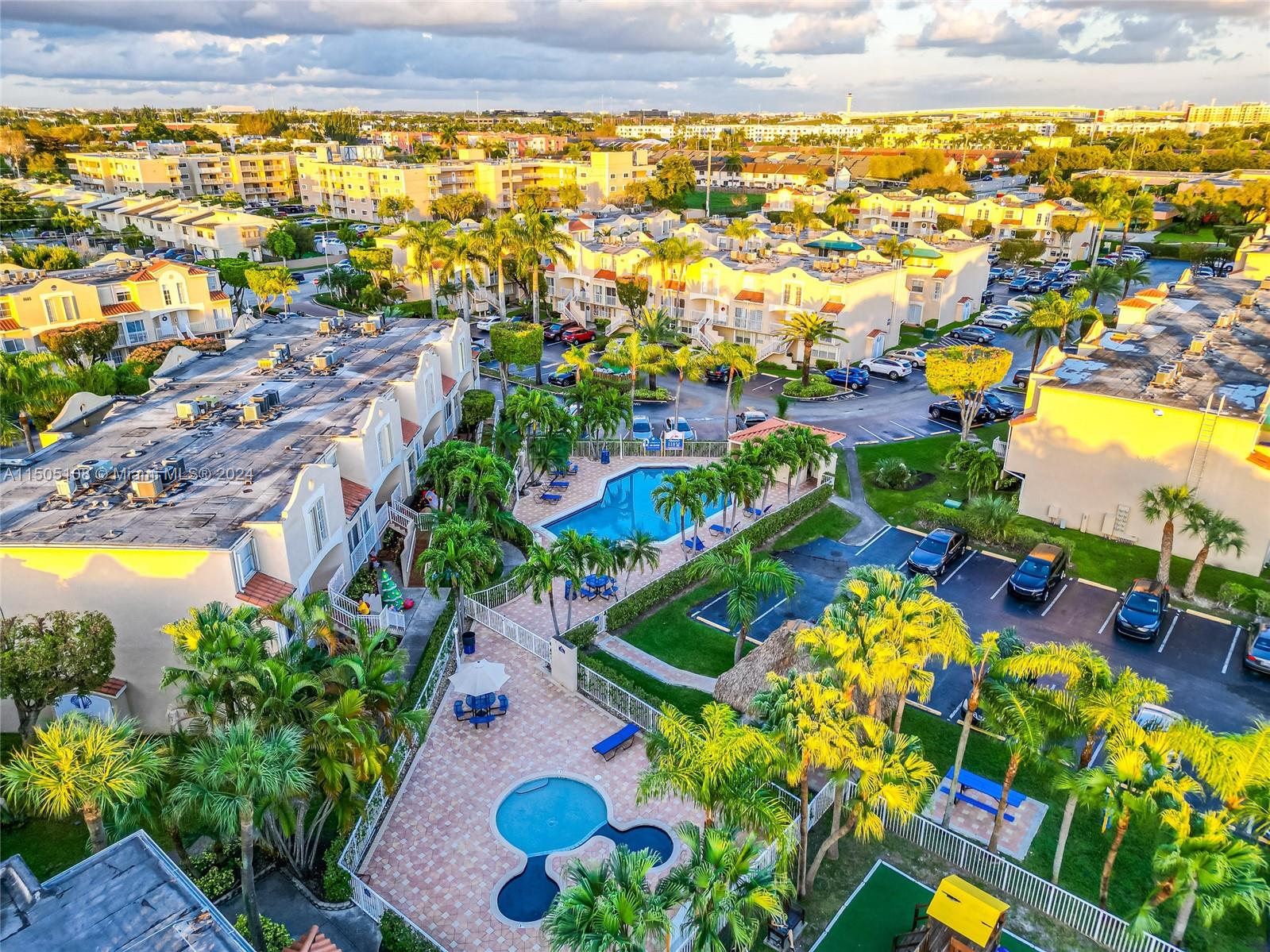 8575 NW 5th Ter 1504, Miami, Florida 33126, 2 Bedrooms Bedrooms, ,2 BathroomsBathrooms,Residential,For Sale,8575 NW 5th Ter 1504,A11505108