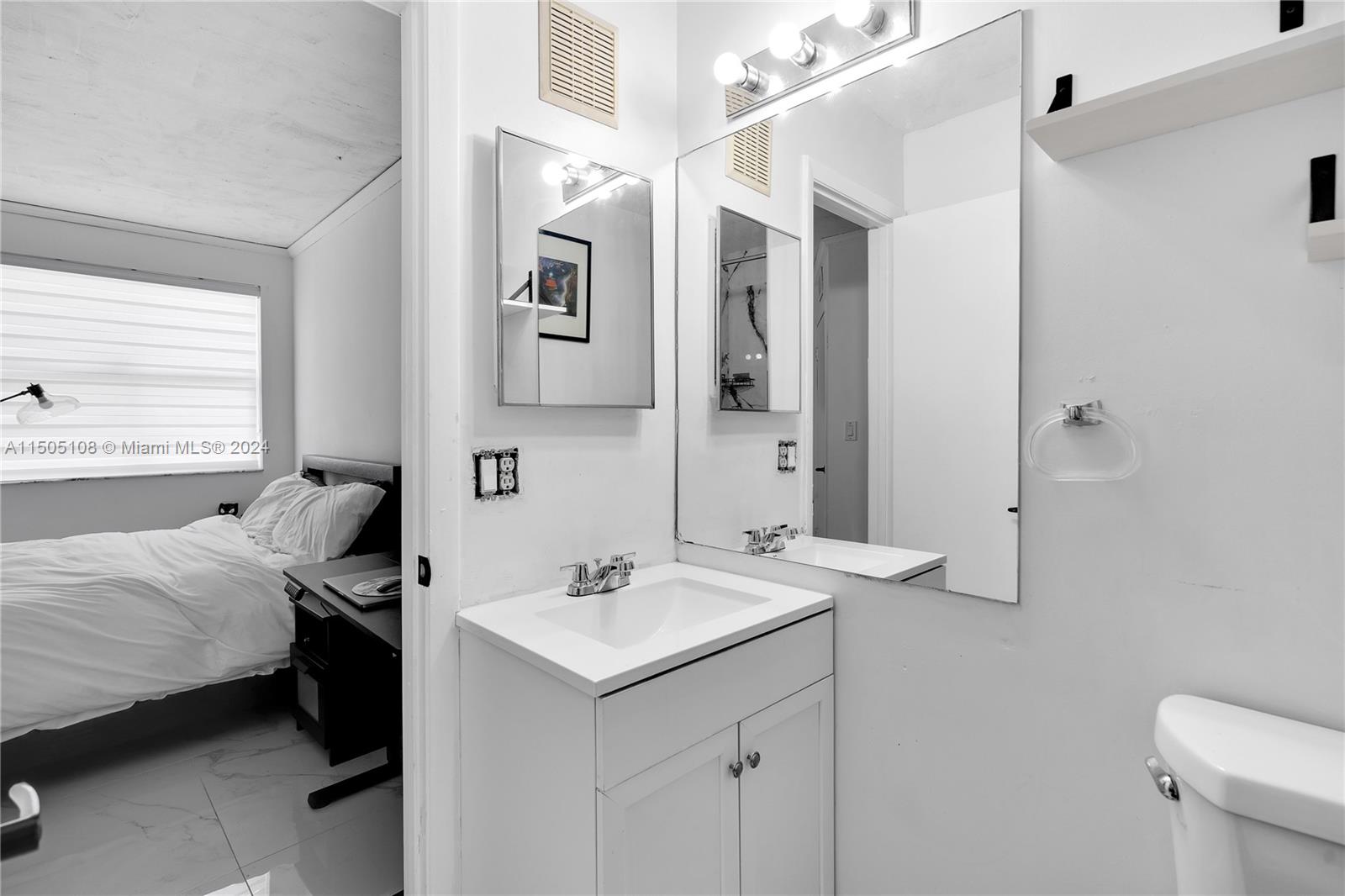 8575 5th Ter, Miami, FL, 33126 United States, 2 Bedrooms Bedrooms, ,2 BathroomsBathrooms,Residential,For Sale,5th Ter,A11505108