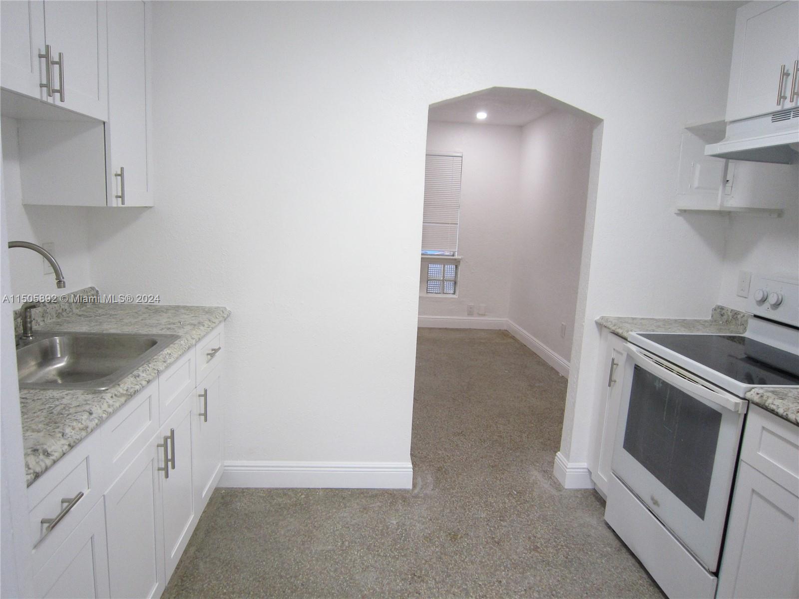 2039 Taylor St A, Hollywood, Florida 33020, 2 Bedrooms Bedrooms, ,1 BathroomBathrooms,Residentiallease,For Rent,2039 Taylor St A,A11505892